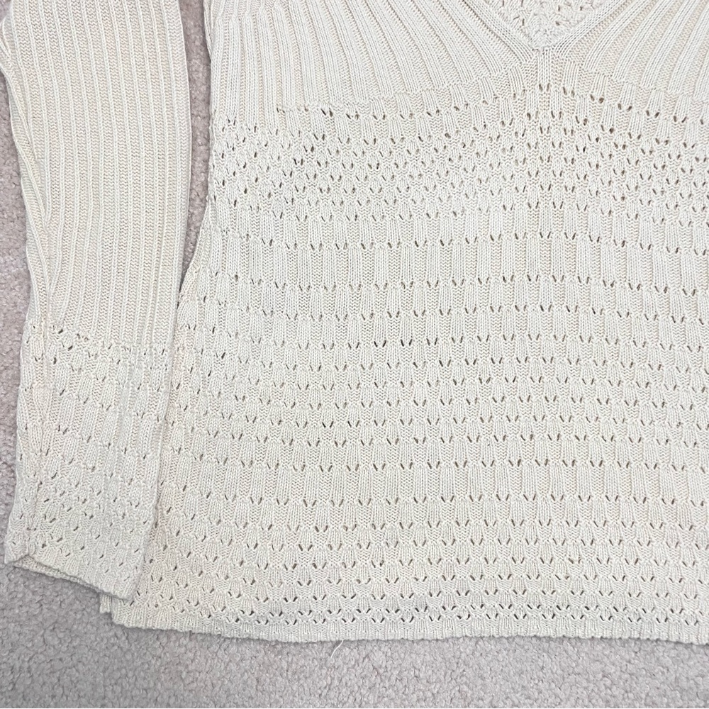 Calvin Klein Jean Women’s Large Ivory Long Sleeve Knit V Neck Top 100% cotton - Picture 8 of 9
